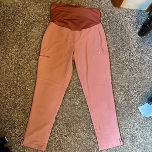 Figs Mauve Maternity Scrubs size Medium